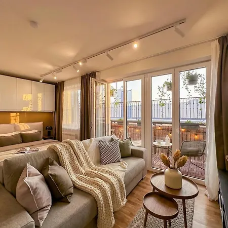 Apartamento Turnkey I Karlín Square *