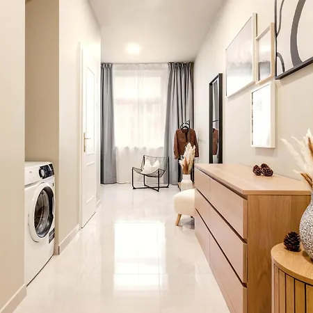 Διαμέρισμα Turnkey I Karlin Square *