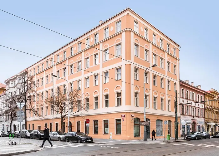 Turnkey I Karlín Square * Praga