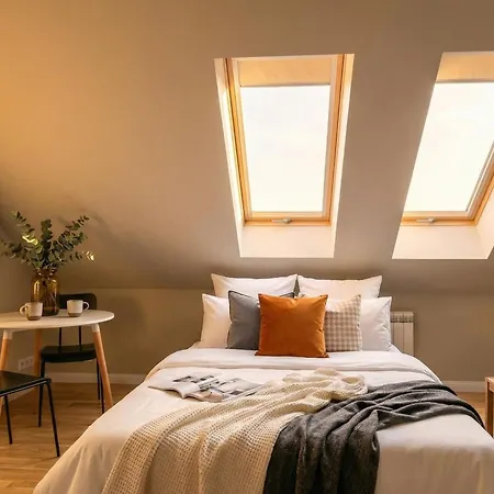 Turnkey I Karlin Square Apartment *